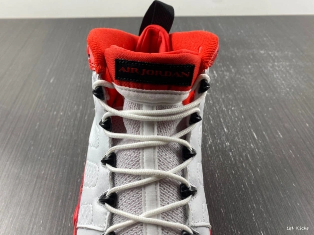 1st Kicks White 9 Jordan Retro Air 302370- Red BestValue Gym 629 1117